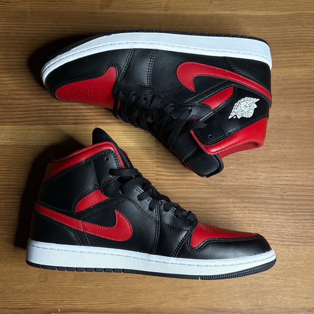 Nike Men’s High-Top Athletic Sneakers in Black and Red - Picture 3 of 6